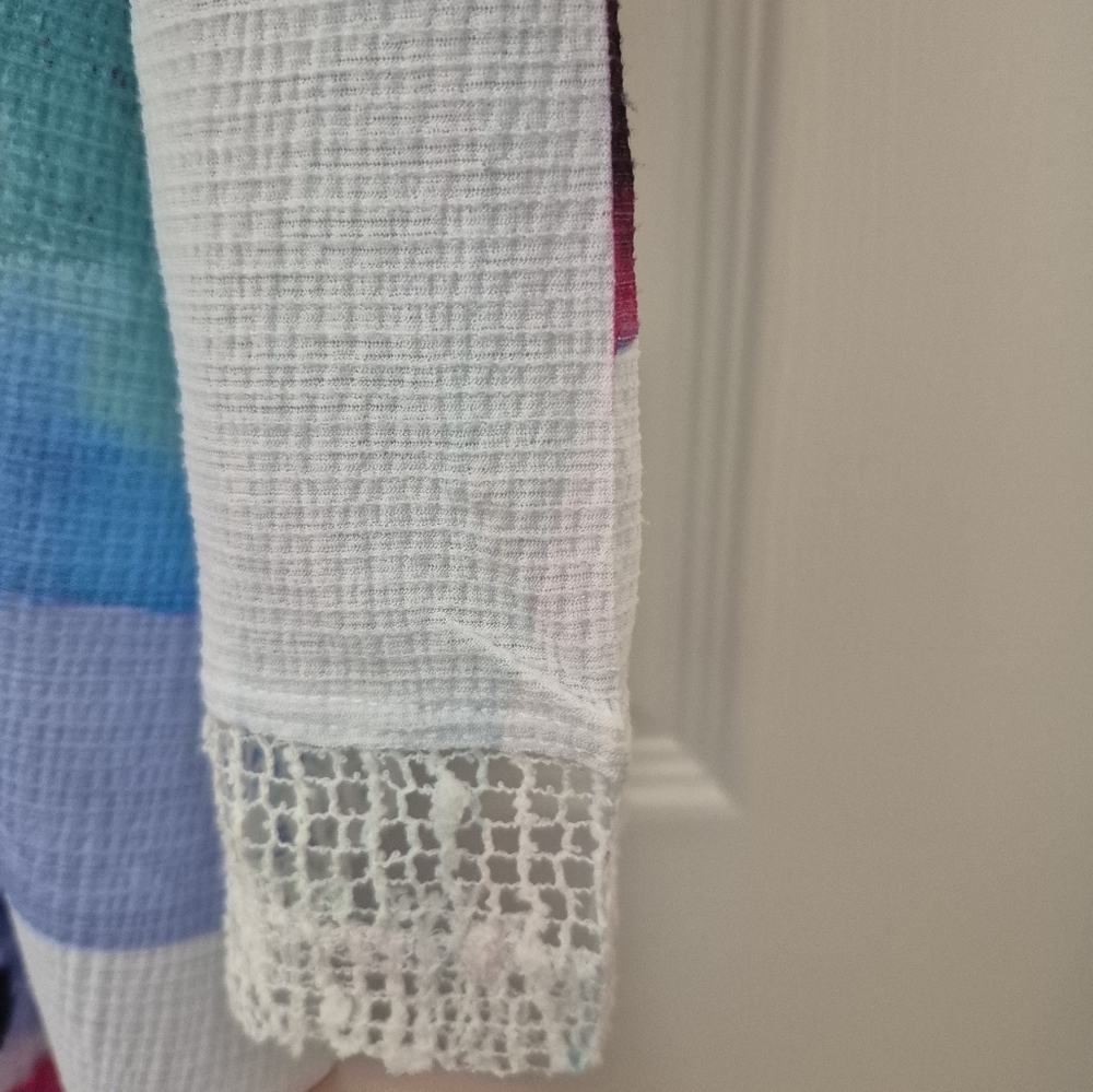 Jess And Jane Abstract Multicolor Tunic Top - Picture 4 of 7